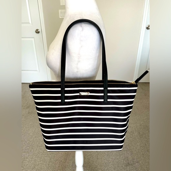 kate spade Handbags - EUC Kate Spade Black and White Nylon Tote.